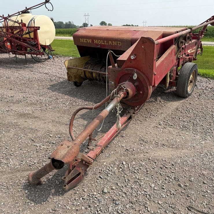 NEW HOLLAND 271