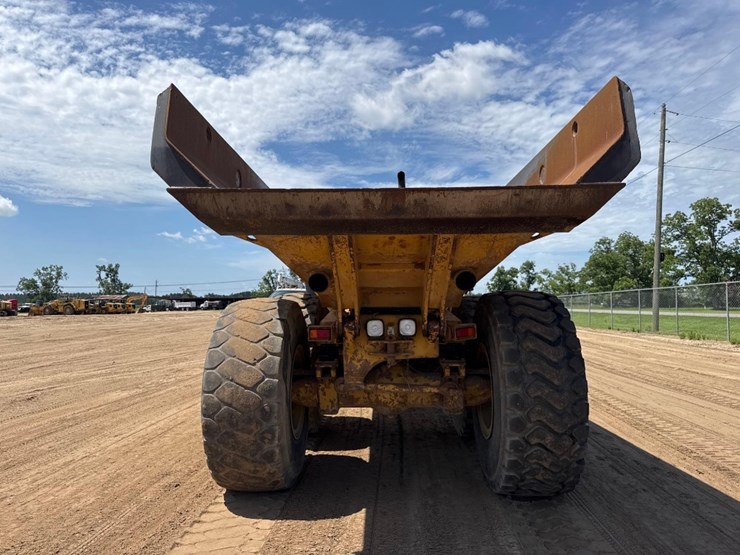 1998-caterpillar-d250e-image-6