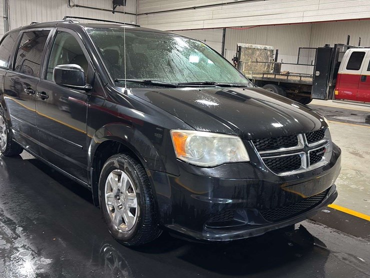 2012-dodge-grand-caravan-image-7