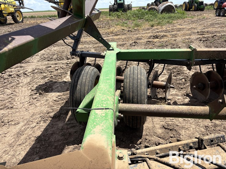 1990-john-deere-630-image-17