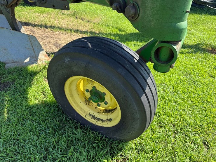 john-deere-3710-image-12