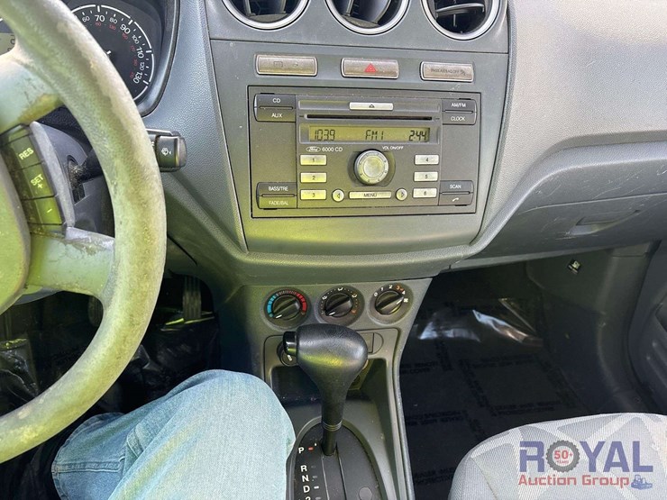 2011-ford-transit-connect-image-7