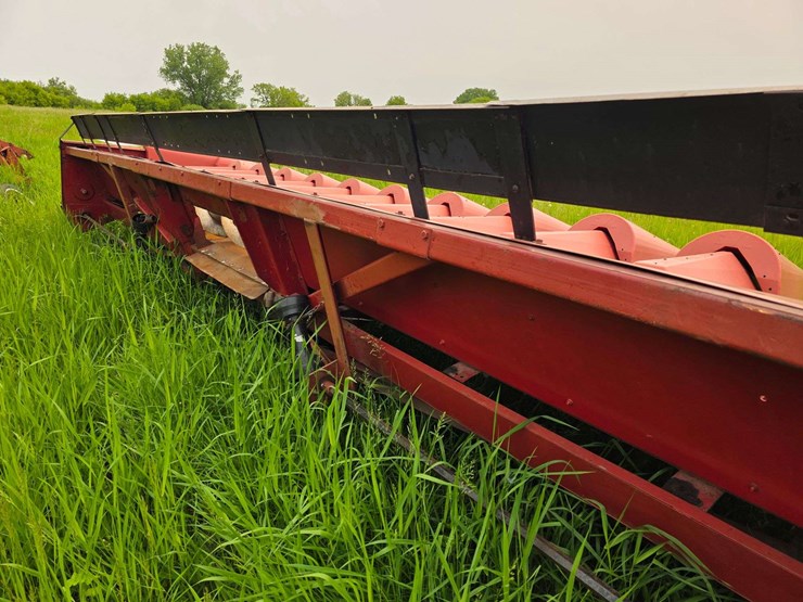case-ih-1083-image-15