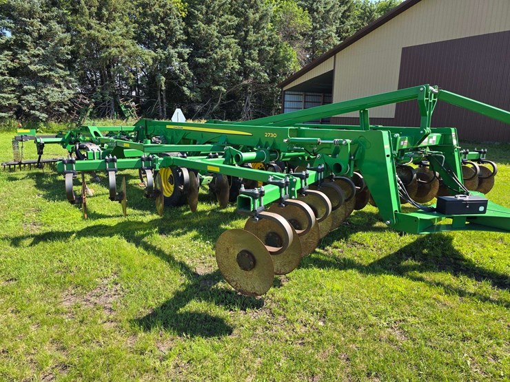 2016-john-deere-18-image-68