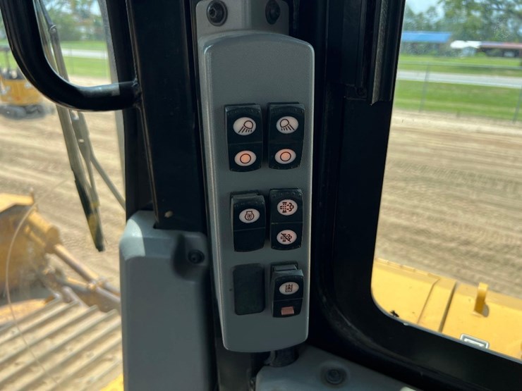 2019-caterpillar-d6t-lgp-image-35