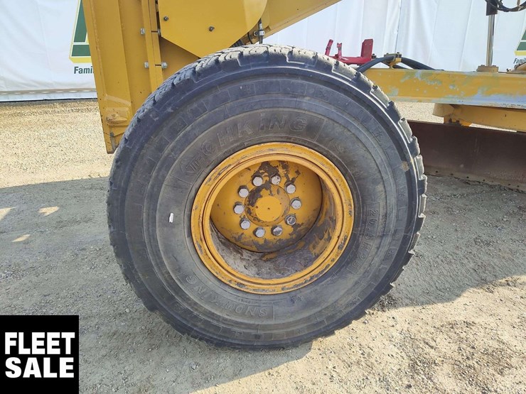 2020-caterpillar-14-image-35