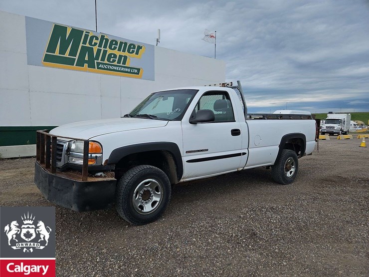 2003-gmc-sierra-2500hd-image-1