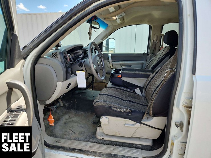 2012-chevrolet-silverado-3500hd-image-7