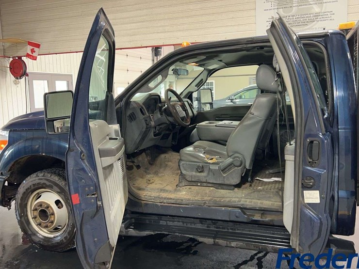 2014-ford-f350-image-11