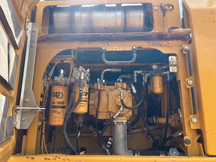 2016-caterpillar-336fl-image-28