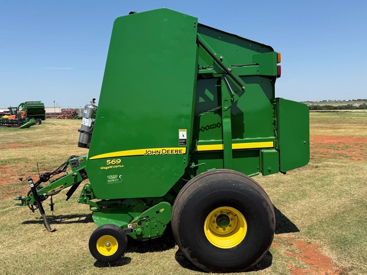 john-deere-569-image-25