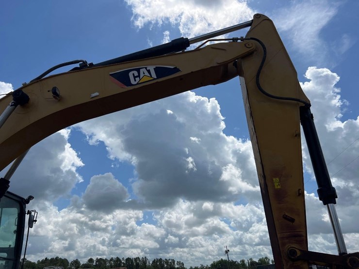 2015-caterpillar-336fl-image-25