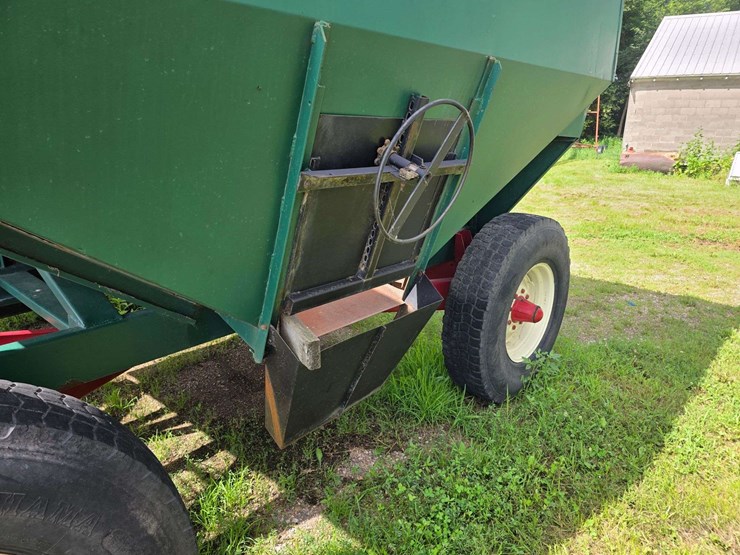dakon-gravity-box-on-dakon-model-1212-running-gear,-extendable-hitch,-10.00-20-tires-on-8-bolt-rims,-image-9