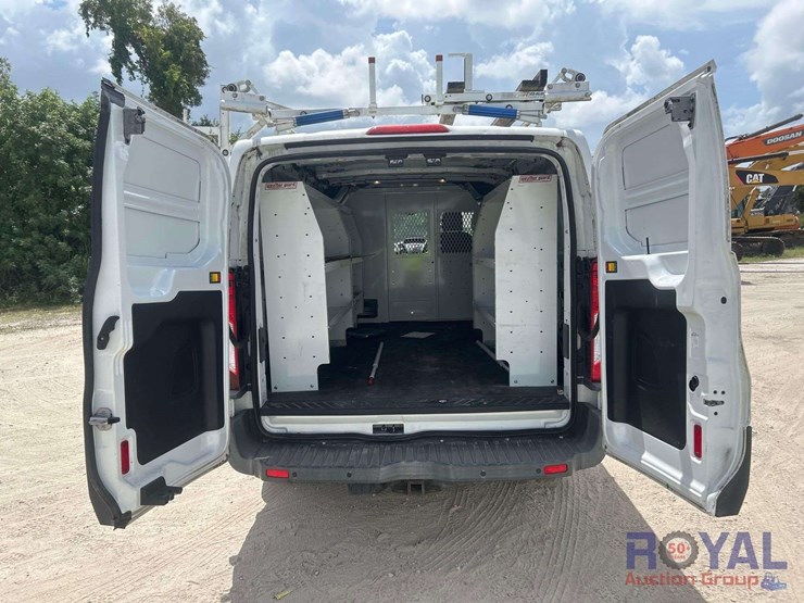 2015-ford-transit-image-15