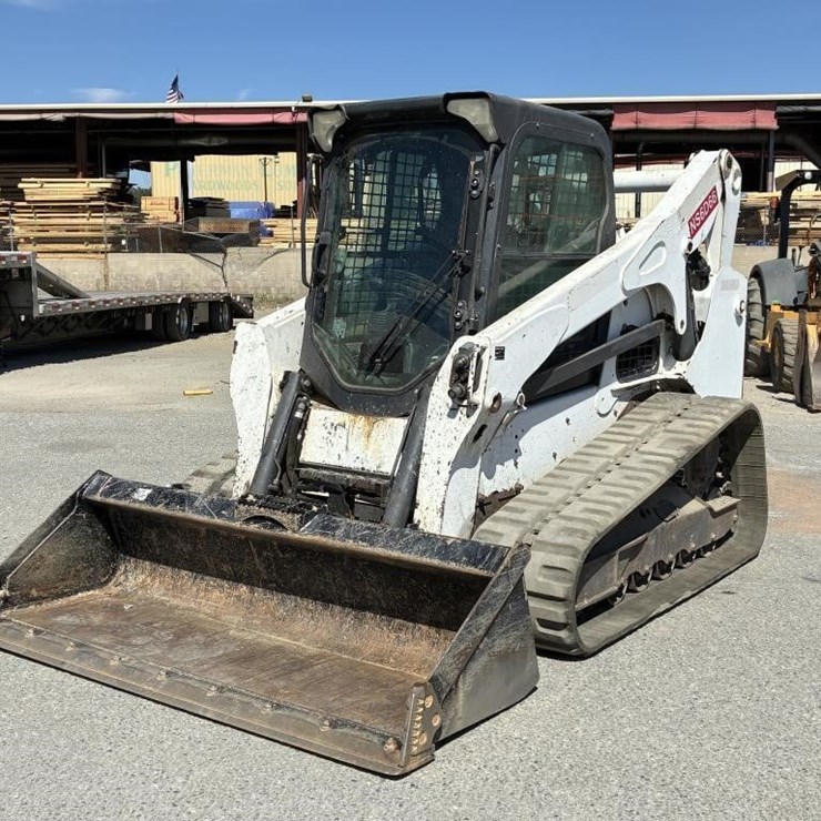 2018 BOBCAT T740