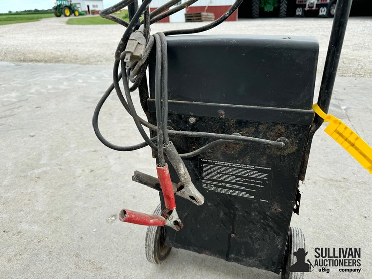 diehard-200.71460-battery-charger-/-engine-starter-image-9