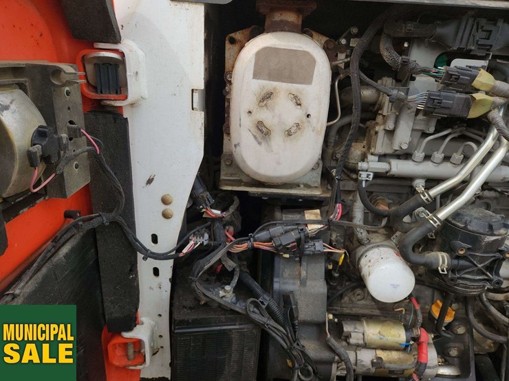 2014-bobcat-t750-image-9