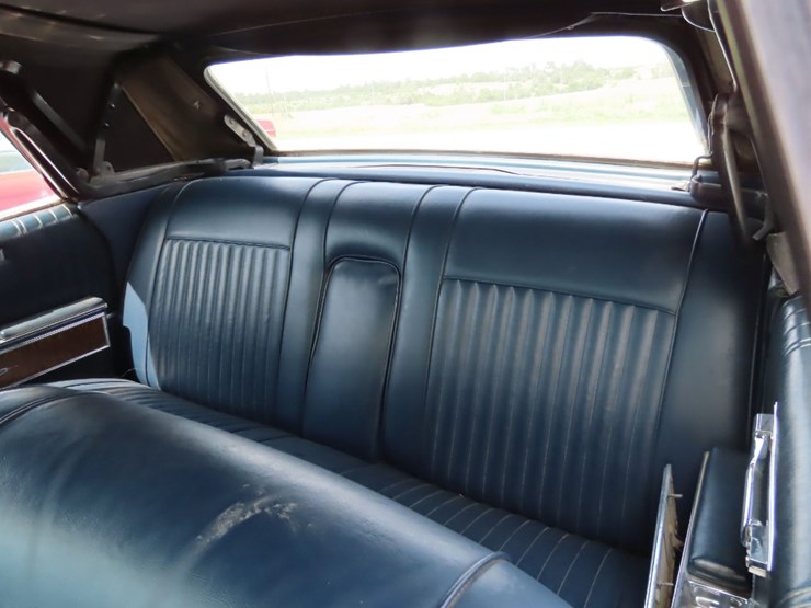 1967-lincoln-continental-convertible-image-9