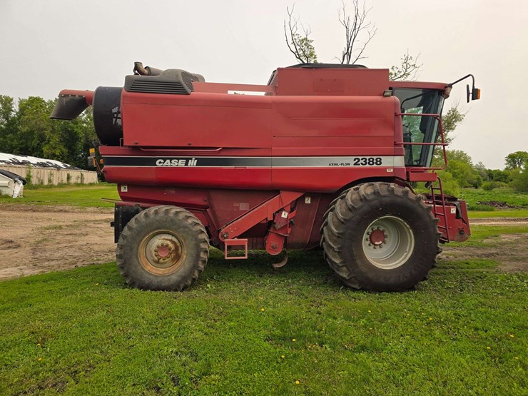 2002-case-ih-2388-image-10