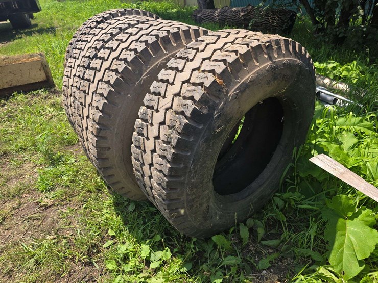 (4)-15-22.5-goodyear-traction-road-lug-tires-image-3