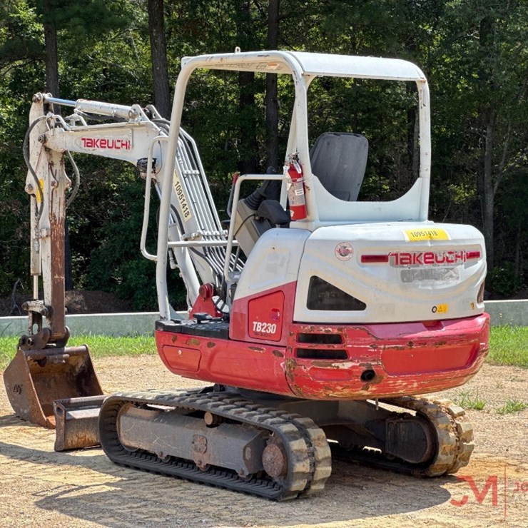 2019 TAKEUCHI TB230