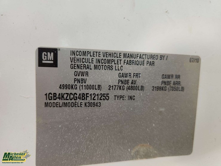 2011-chevrolet-silverado-3500hd-image-6