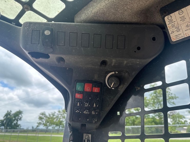 kubota-svl97-2-image-27