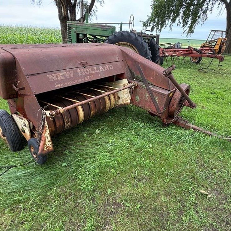 NEW HOLLAND 67