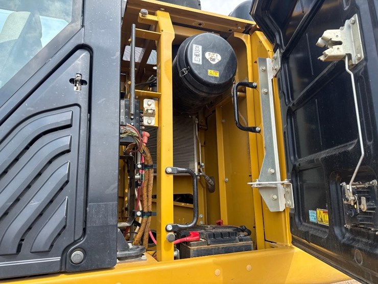 2018-caterpillar-326fl-image-20