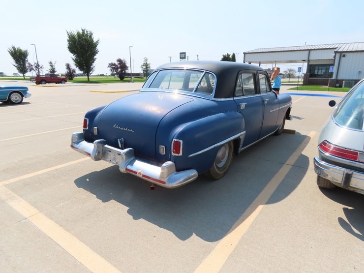 1949-chrysler-windsor-4dr-sedan-image-4
