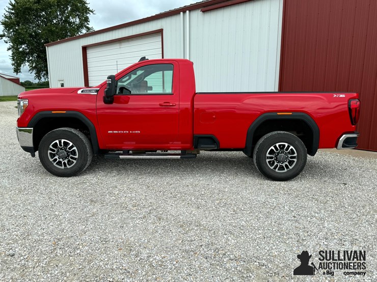 2023-gmc-2500hd-image-8