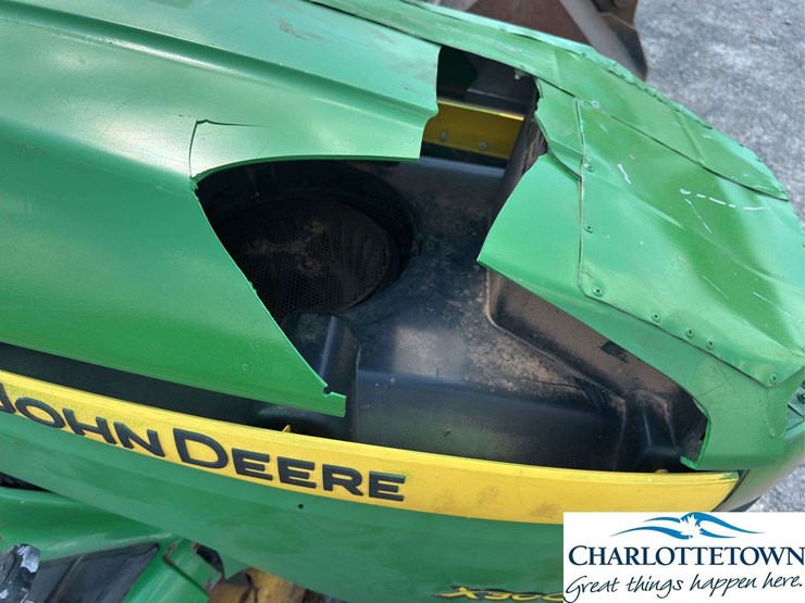 john-deere-x300-image-9