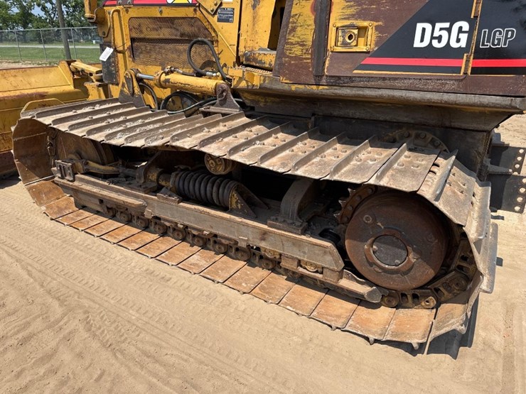 2006-caterpillar-d5g-lgp-image-9