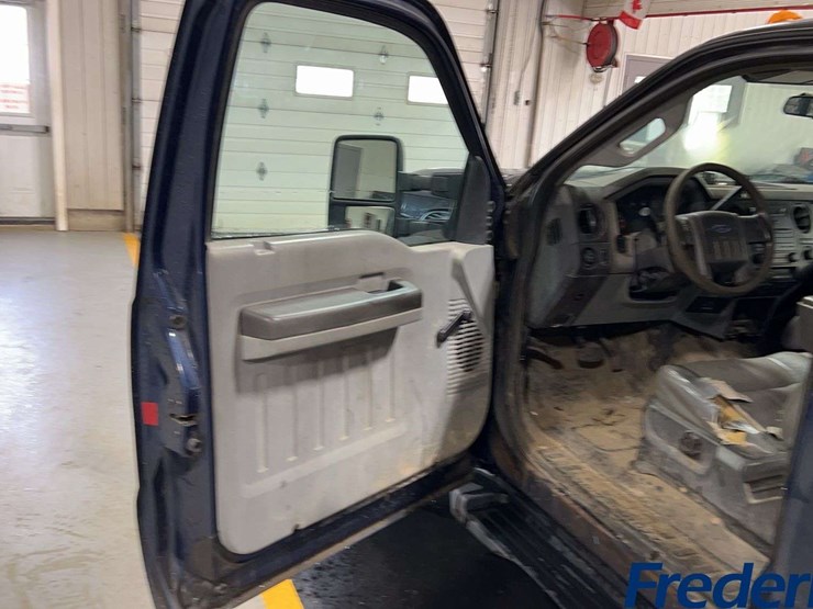 2014-ford-f350-image-10