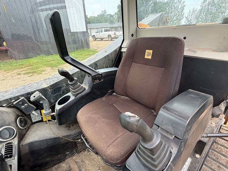 jcb-260-image-19