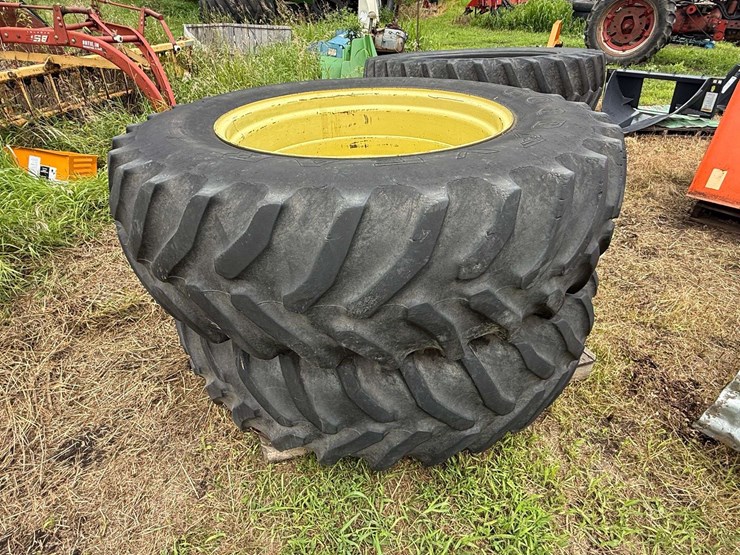 john-deere-12-image-4