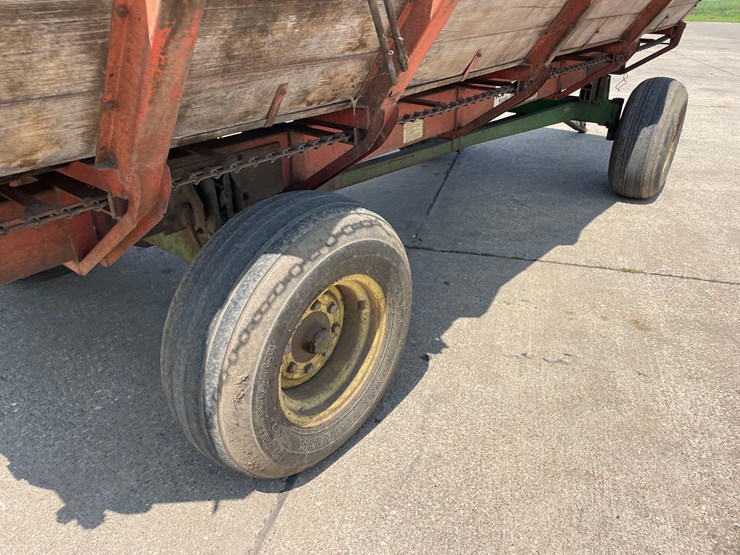 john-deere-1075-image-16
