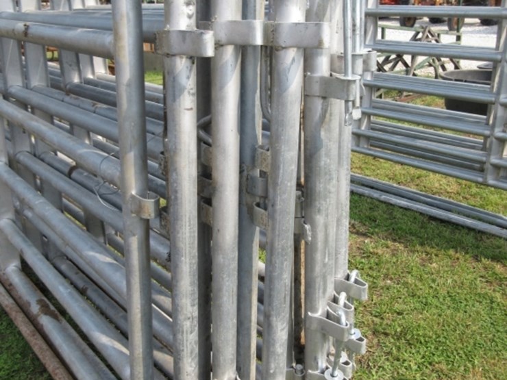 (3)-8'-high-pole-swinging-gates-image-5