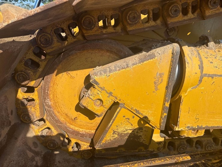 caterpillar-d6t-lgp-image-10