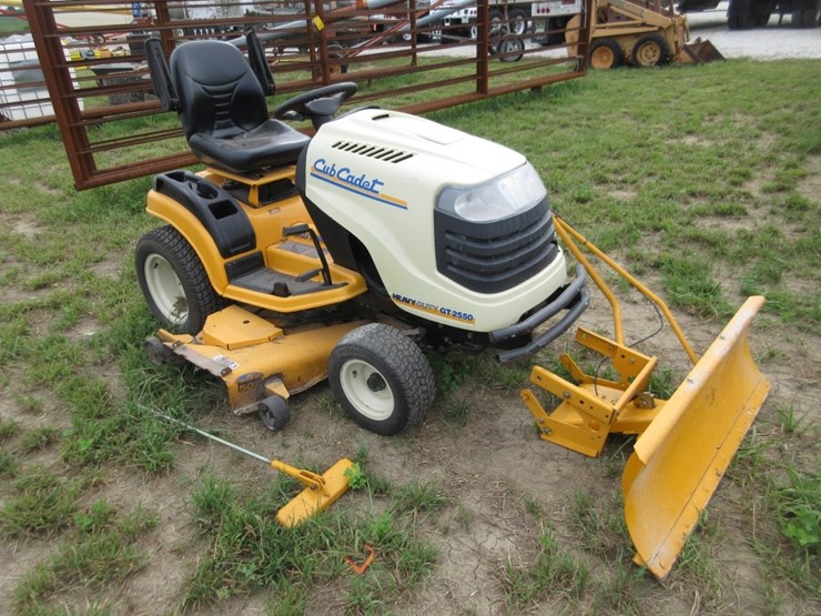 cub-cadet-gt2550-image-2