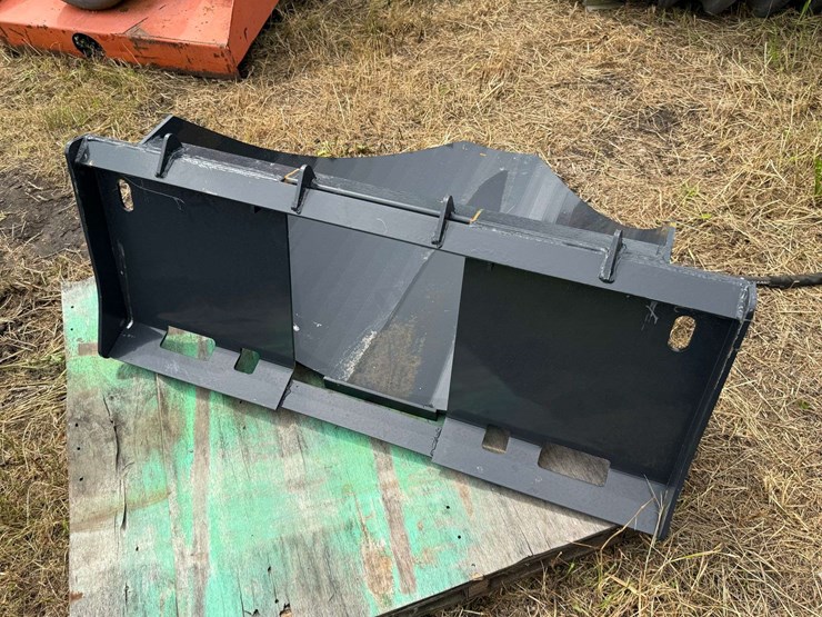 wolverine-tree-scoop-skid-loader-mount-image-4