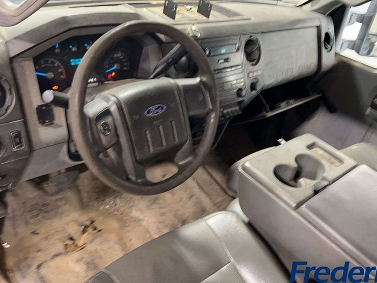 2014-ford-f350-image-17