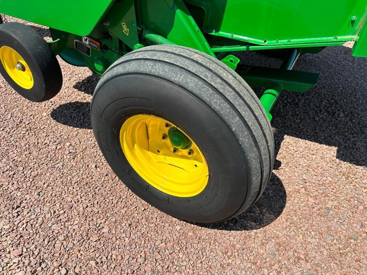 2022-john-deere-450e-image-7