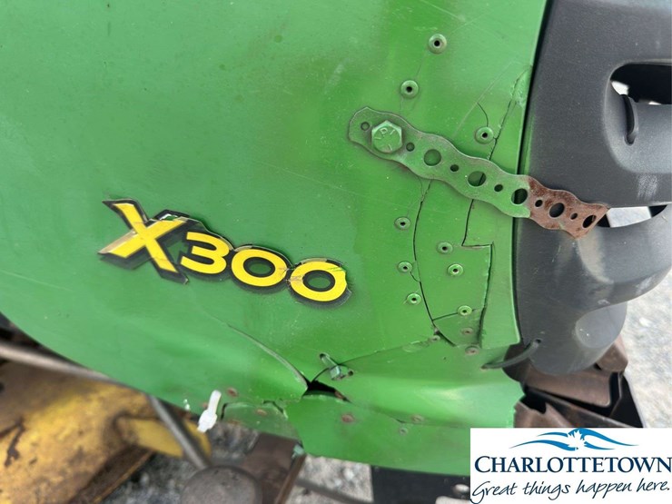 john-deere-x300-image-10