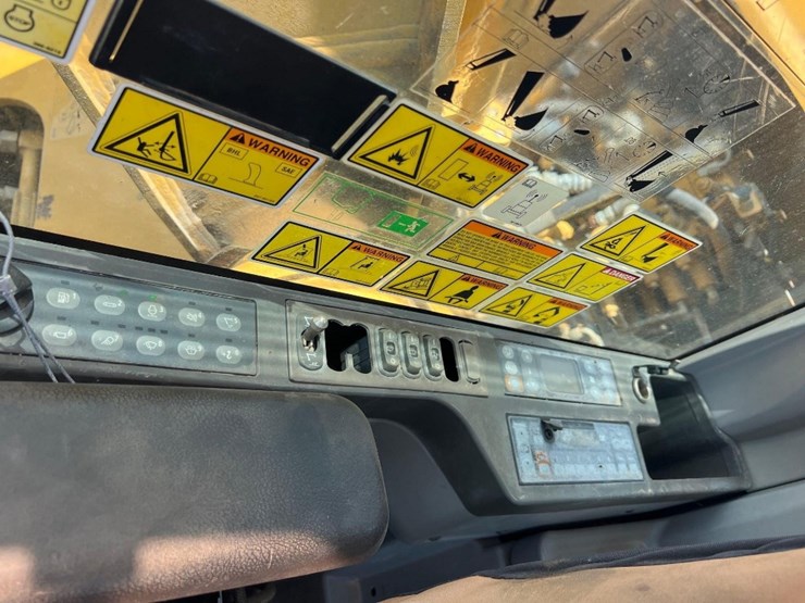 2013-caterpillar-320el-image-35
