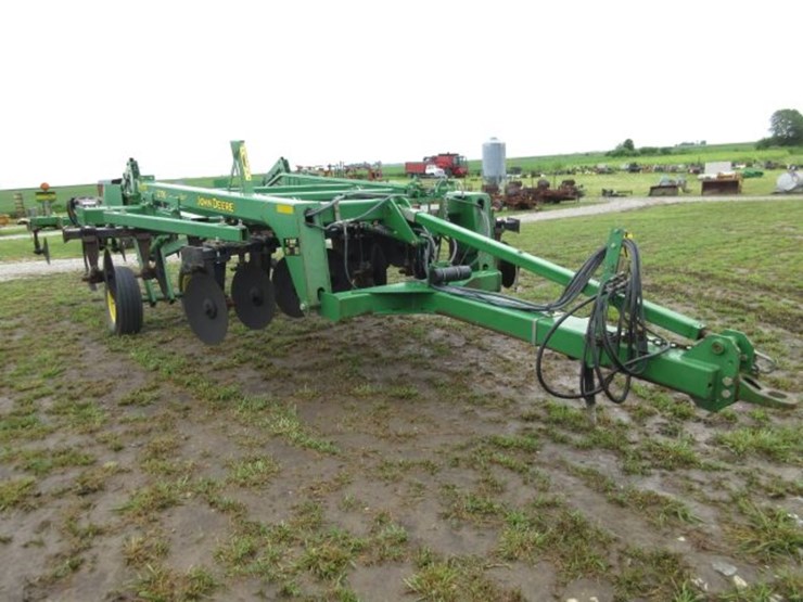 john-deere-2700-image-2