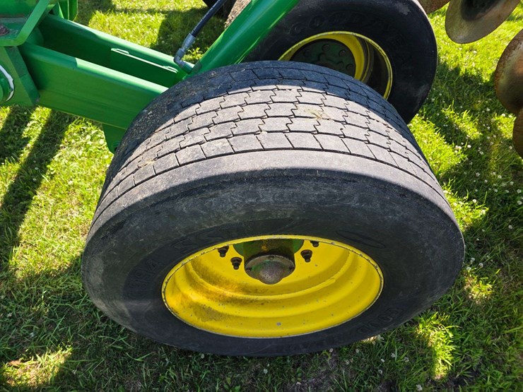 2016-john-deere-18-image-62