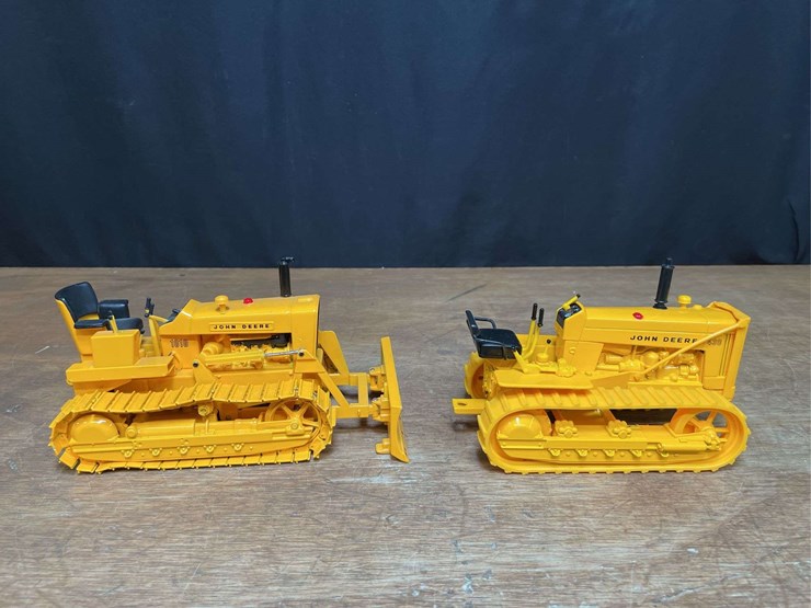 (2)-1/16-john-deere-1010-+-430-crawlers-ertl-image-10