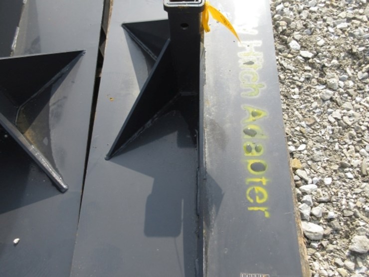 wolverine-quick-attach-utility-hitch-adapter-image-1