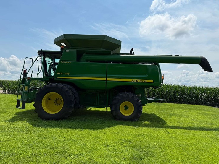 2007-john-deere-9770-sts-image-14